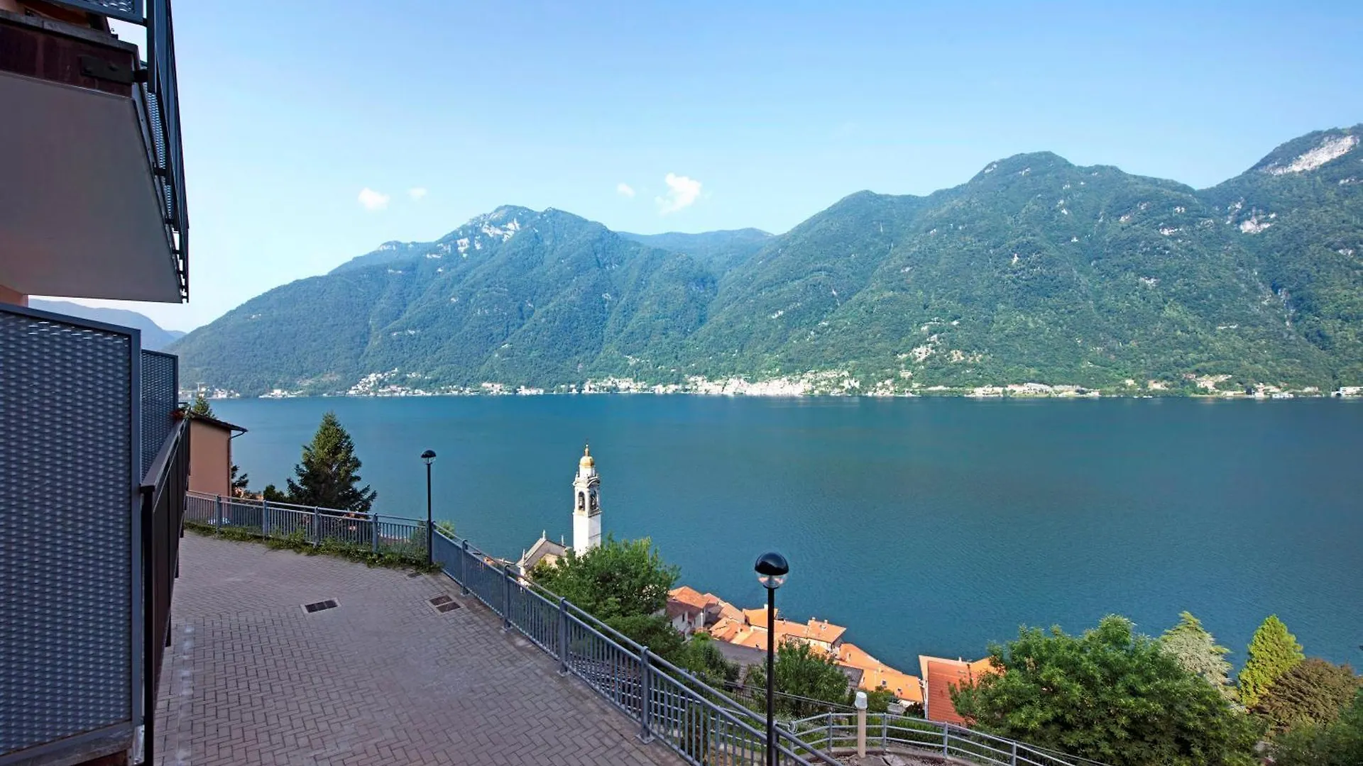 Appartamento 2 Nesso 0*,  Italy